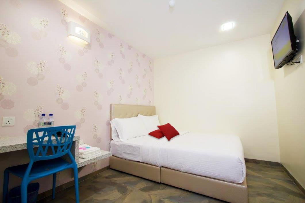 Star Romantic Batu Pahat Extérieur photo