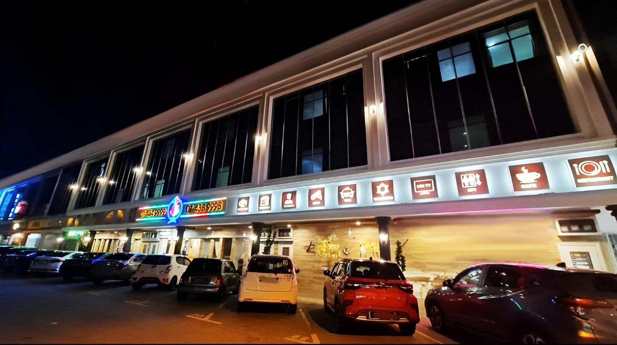 Star Romantic Batu Pahat Extérieur photo